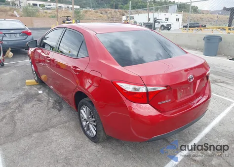 2015 Toyota Corolla Le Plus z USA, uszkodzony, nr VIN 5YFBURHE9FP214016